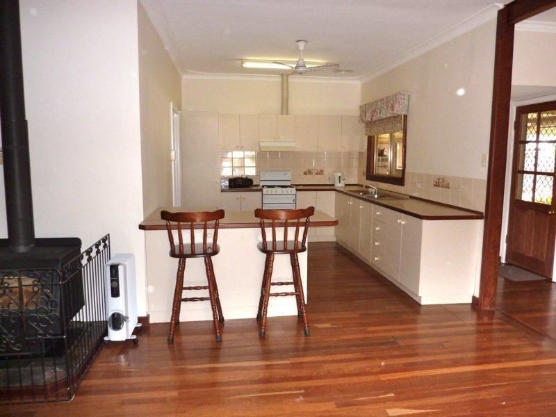 6 Hotham Street, Wandering WA 6308