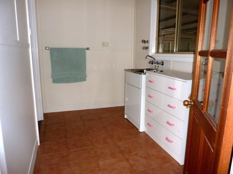 6 Hotham Street, Wandering WA 6308