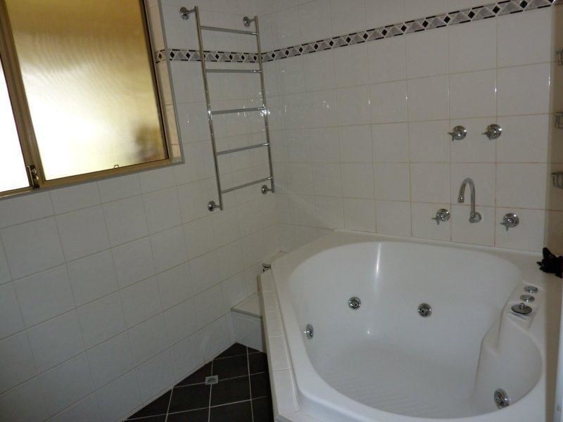 6 Hotham Street, Wandering WA 6308