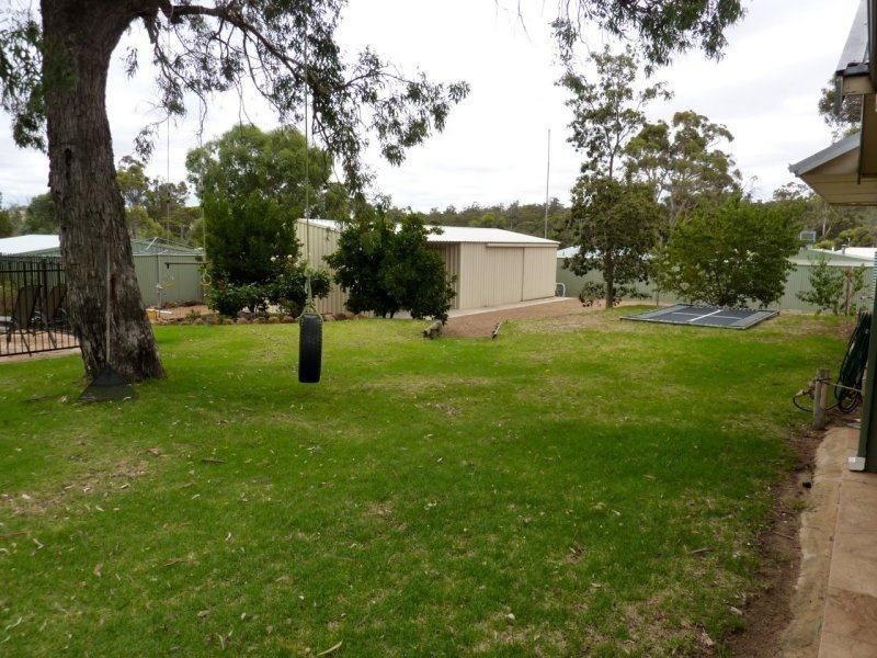 6 Hotham Street, Wandering WA 6308