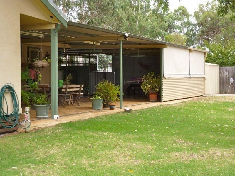 6 Hotham Street, Wandering WA 6308