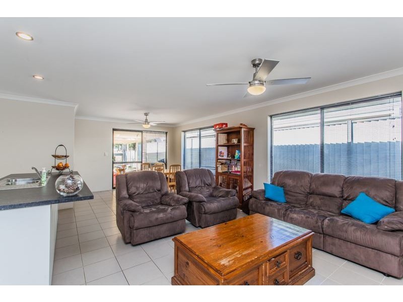 6 Miamit Lane, Byford WA 6122