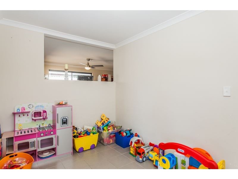 6 Miamit Lane, Byford WA 6122