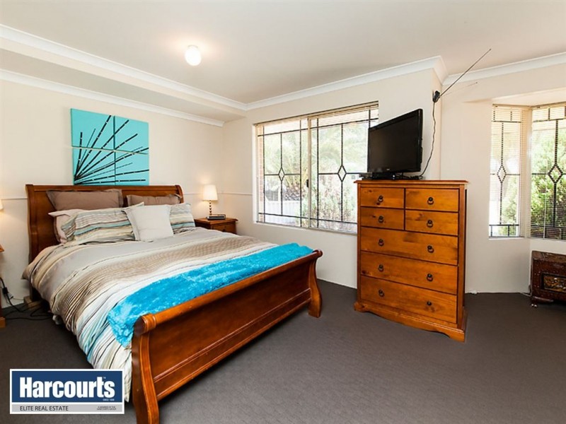 10 Harwood Close, Canning Vale WA 6155