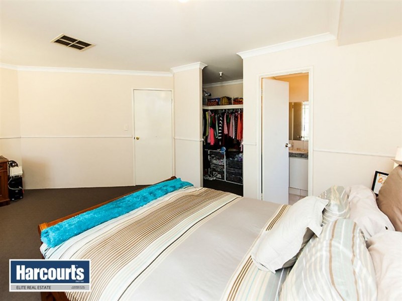 10 Harwood Close, Canning Vale WA 6155