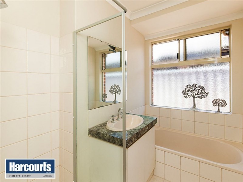 10 Harwood Close, Canning Vale WA 6155