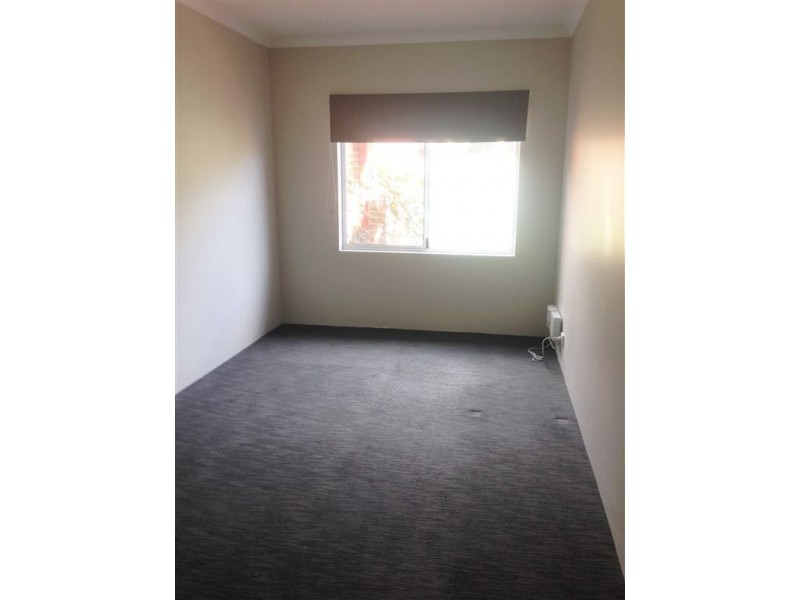 6 Holywell Street, Piara Waters WA 6112
