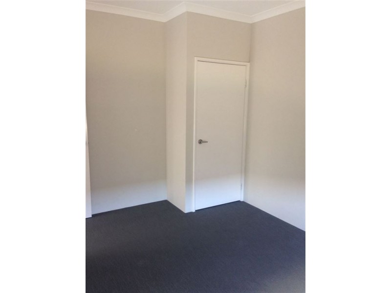 6 Holywell Street, Piara Waters WA 6112