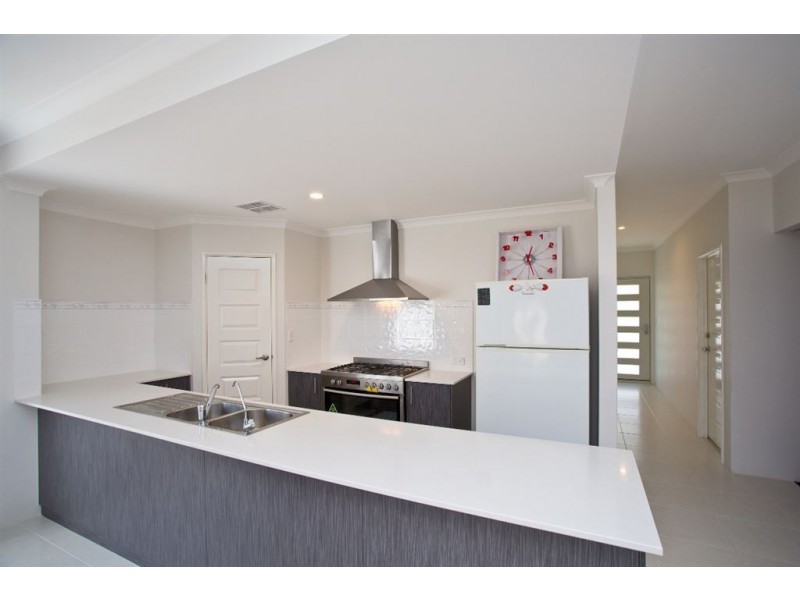 11 Arranger Way, Southern River WA 6110