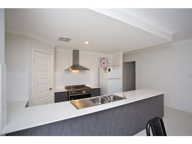 11 Arranger Way, Southern River WA 6110