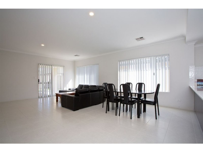 11 Arranger Way, Southern River WA 6110