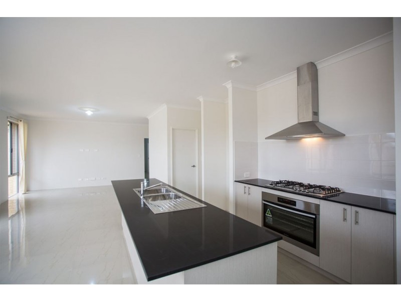 44 Bradley Street, Southern River WA 6110