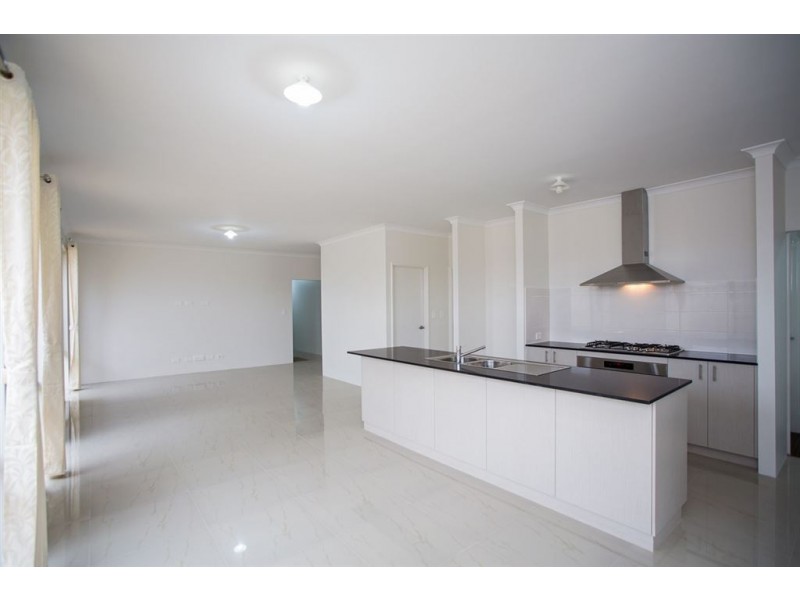 44 Bradley Street, Southern River WA 6110