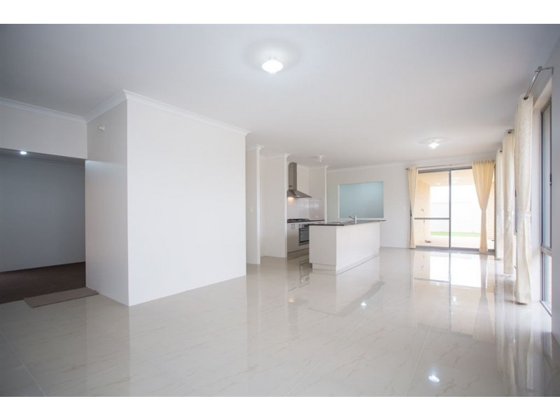 44 Bradley Street, Southern River WA 6110