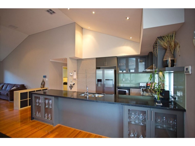 30 Whittaker Turn, Piara Waters WA 6112