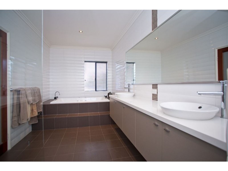 30 Whittaker Turn, Piara Waters WA 6112