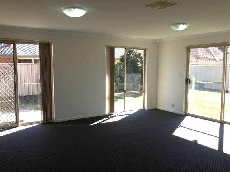 23 Murphy Road, Seville Grove WA 6112