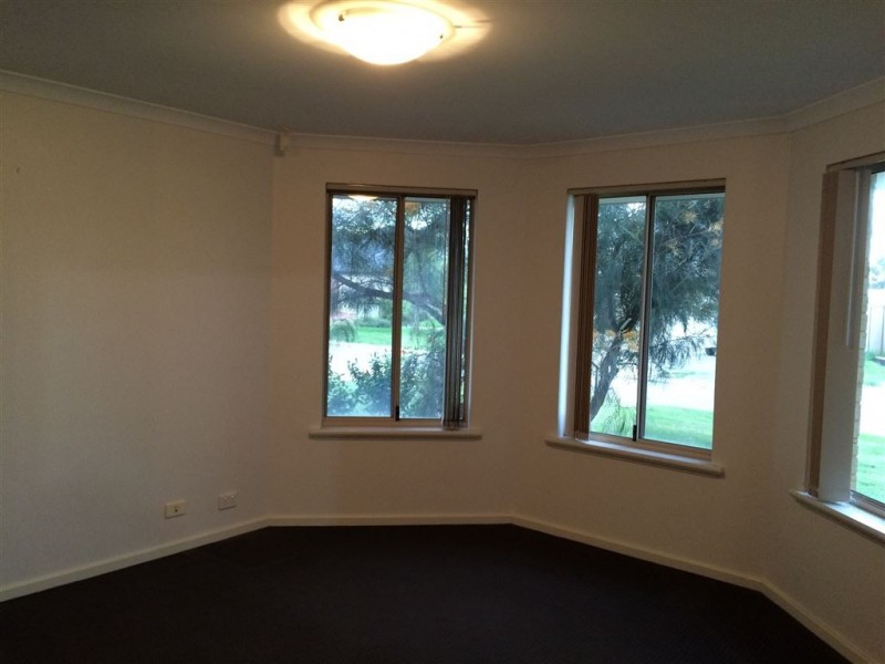 23 Murphy Road, Seville Grove WA 6112