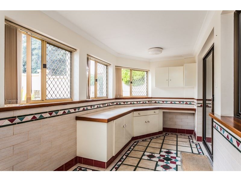 8 Prescott Drive, Gosnells WA 6110