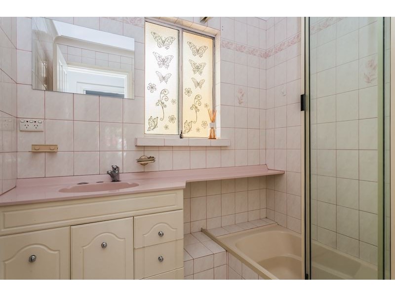 8 Prescott Drive, Gosnells WA 6110