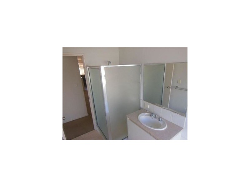 16 Fallon Place, Seville Grove WA 6112