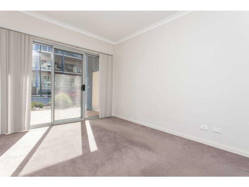 17/6 Ibera Way, Success WA 6164