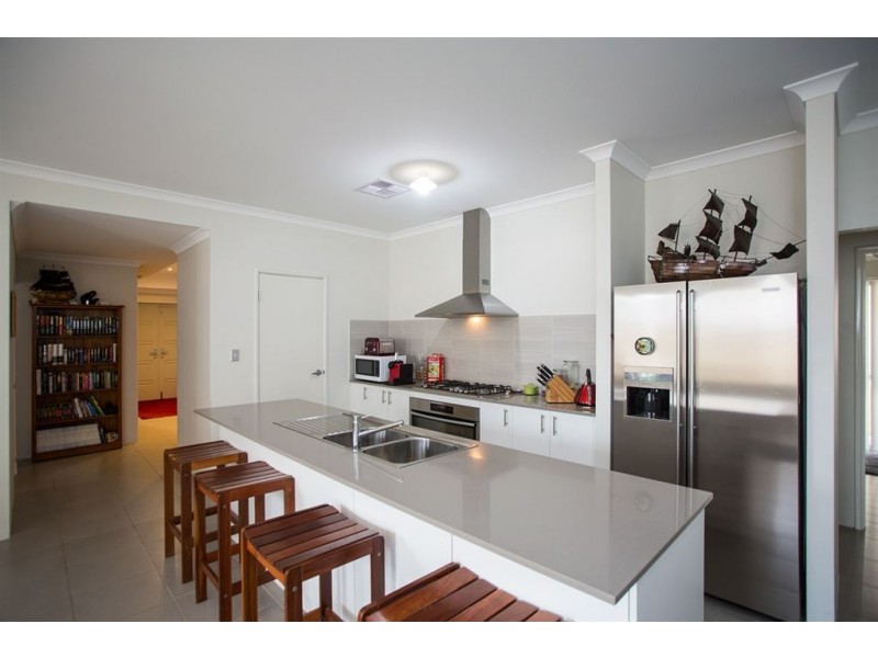 55 Greenville Vista, Meadow Springs WA 6210