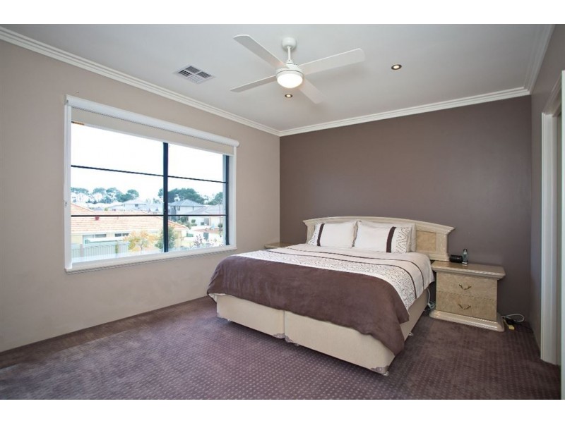 30 Whittaker Turn, Piara Waters WA 6112