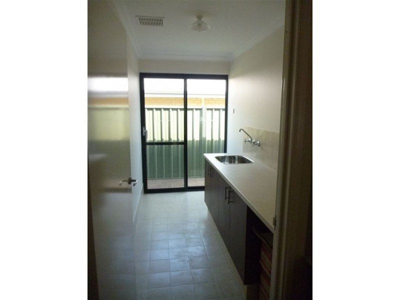 36 Drummond Gardens, Helena Valley WA 6056