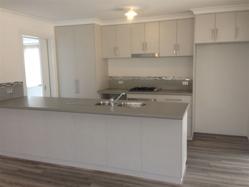 44 Newhaven Parade, Byford WA 6122