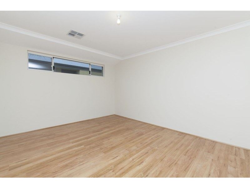 24 Zircon Drive, Byford WA 6122