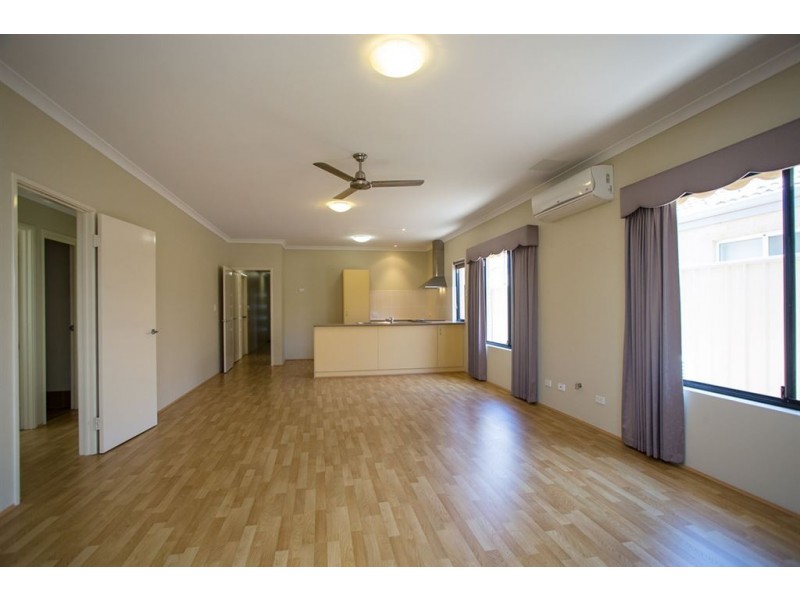 6 Kooya Way, Wattle Grove WA 6107