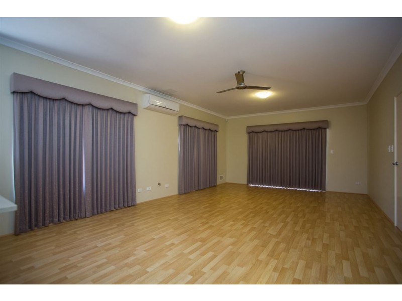 6 Kooya Way, Wattle Grove WA 6107