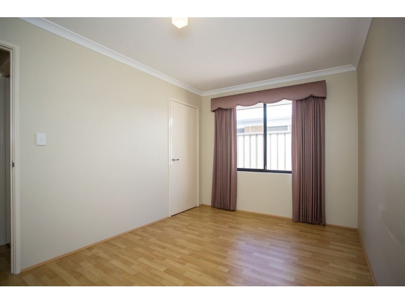 6 Kooya Way, Wattle Grove WA 6107