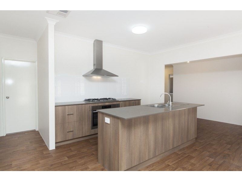 30 Bradley Street, Southern River WA 6110