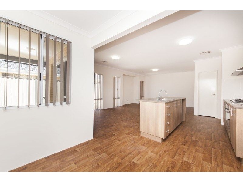 30 Bradley Street, Southern River WA 6110