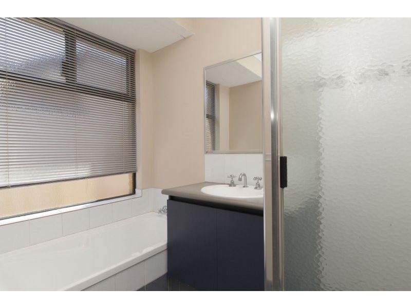 6 Waxberry Gardens, Canning Vale WA 6155