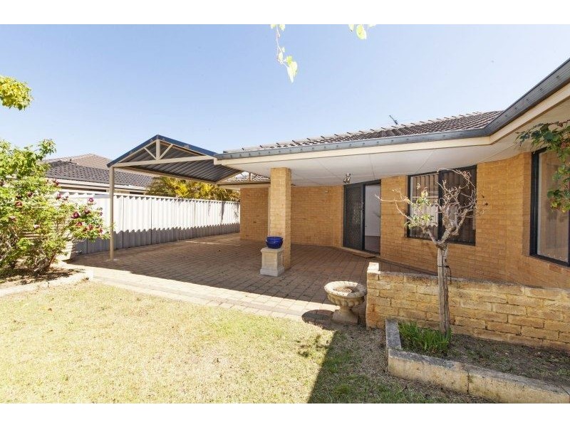 6 Waxberry Gardens, Canning Vale WA 6155