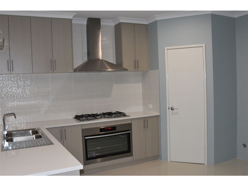 15 Nikon Road, Harrisdale WA 6112