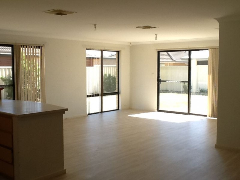 40 Teal Brook Circle, Seville Grove WA 6112