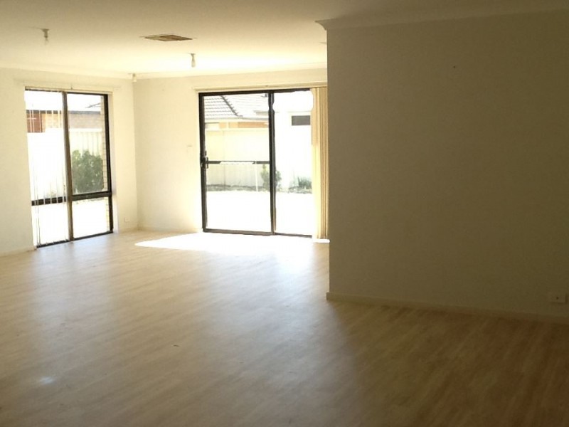 40 Teal Brook Circle, Seville Grove WA 6112