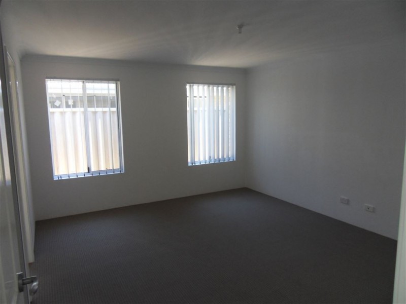 25 Streamside Street, Southern River WA 6110