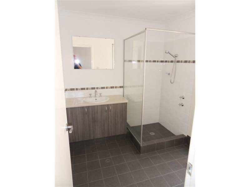 25 Streamside Street, Southern River WA 6110