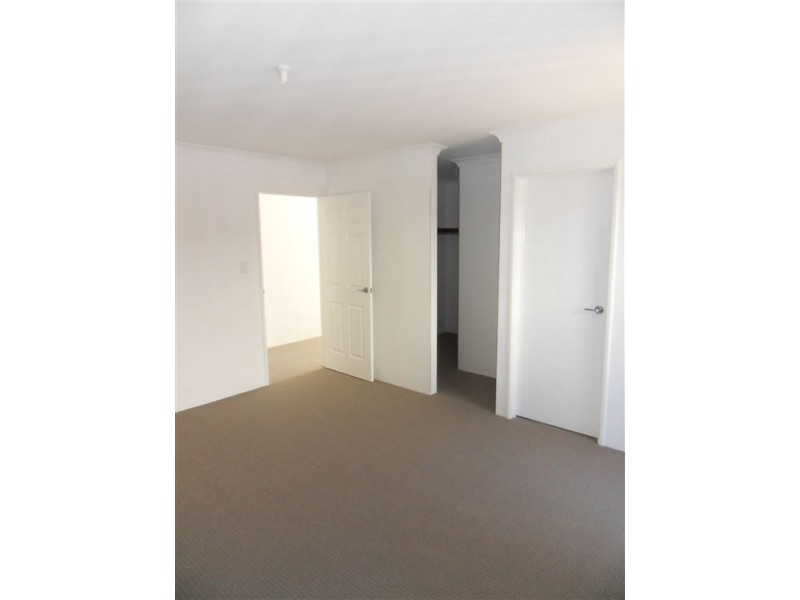 25 Streamside Street, Southern River WA 6110