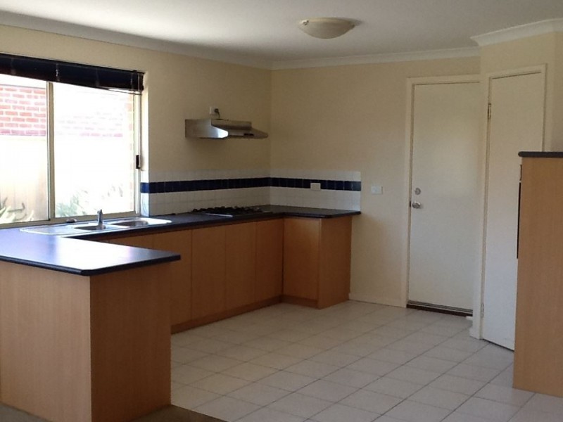 42 Canna Drive, Canning Vale WA 6155