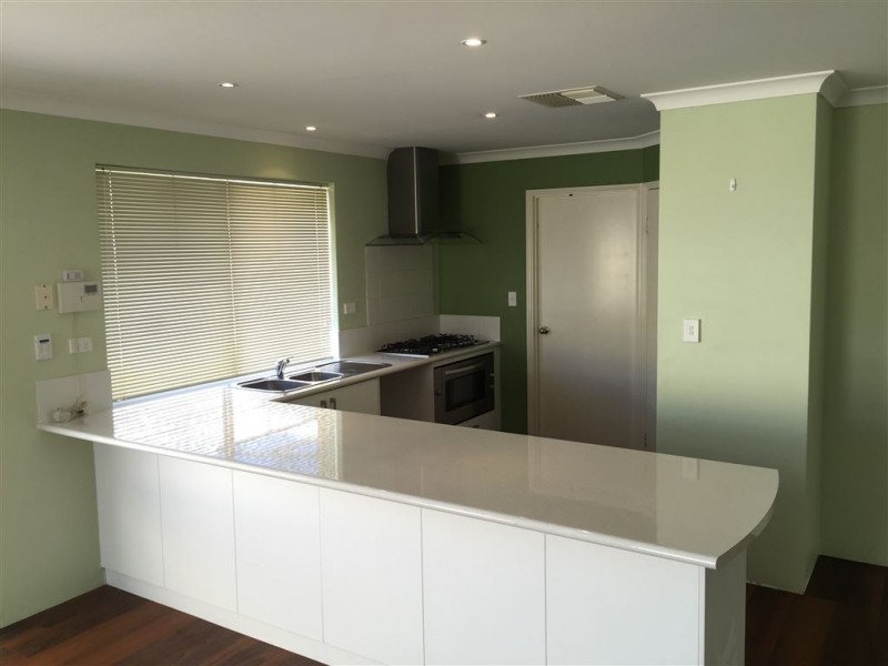 30 Streamside Street, Southern River WA 6110