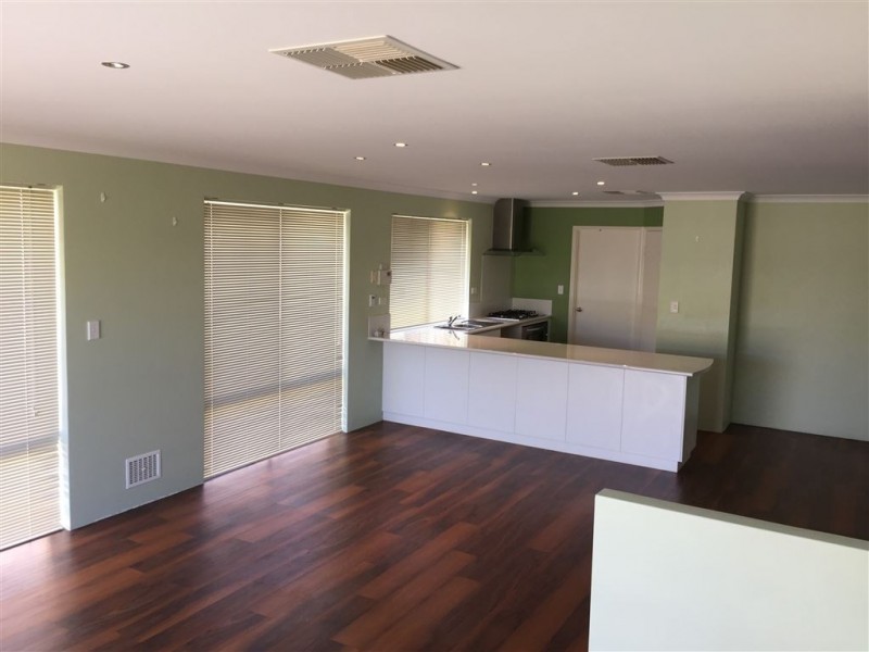 30 Streamside Street, Southern River WA 6110