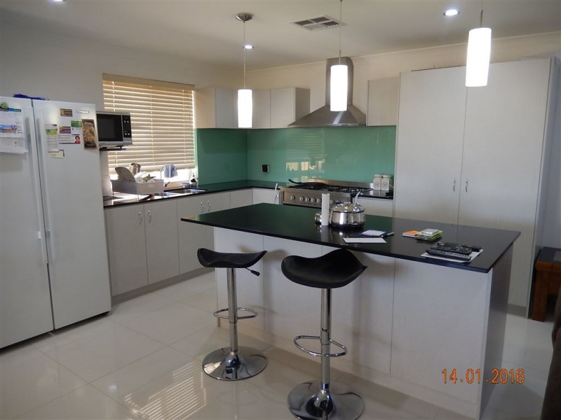 37 Laggan Road, Canning Vale WA 6155