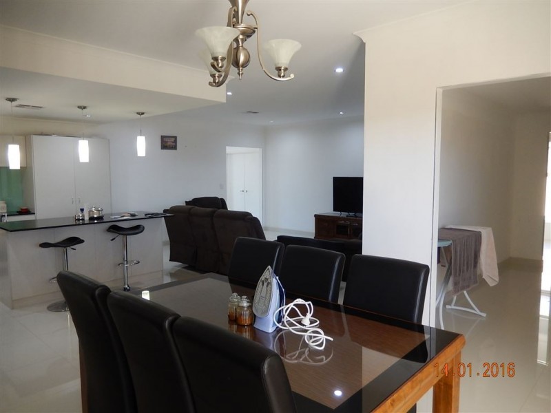 37 Laggan Road, Canning Vale WA 6155