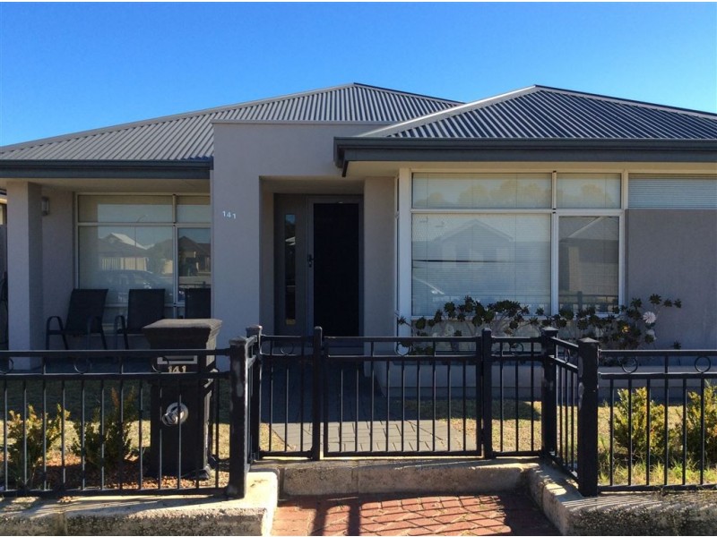 141 Fraser Road, Canning Vale WA 6155